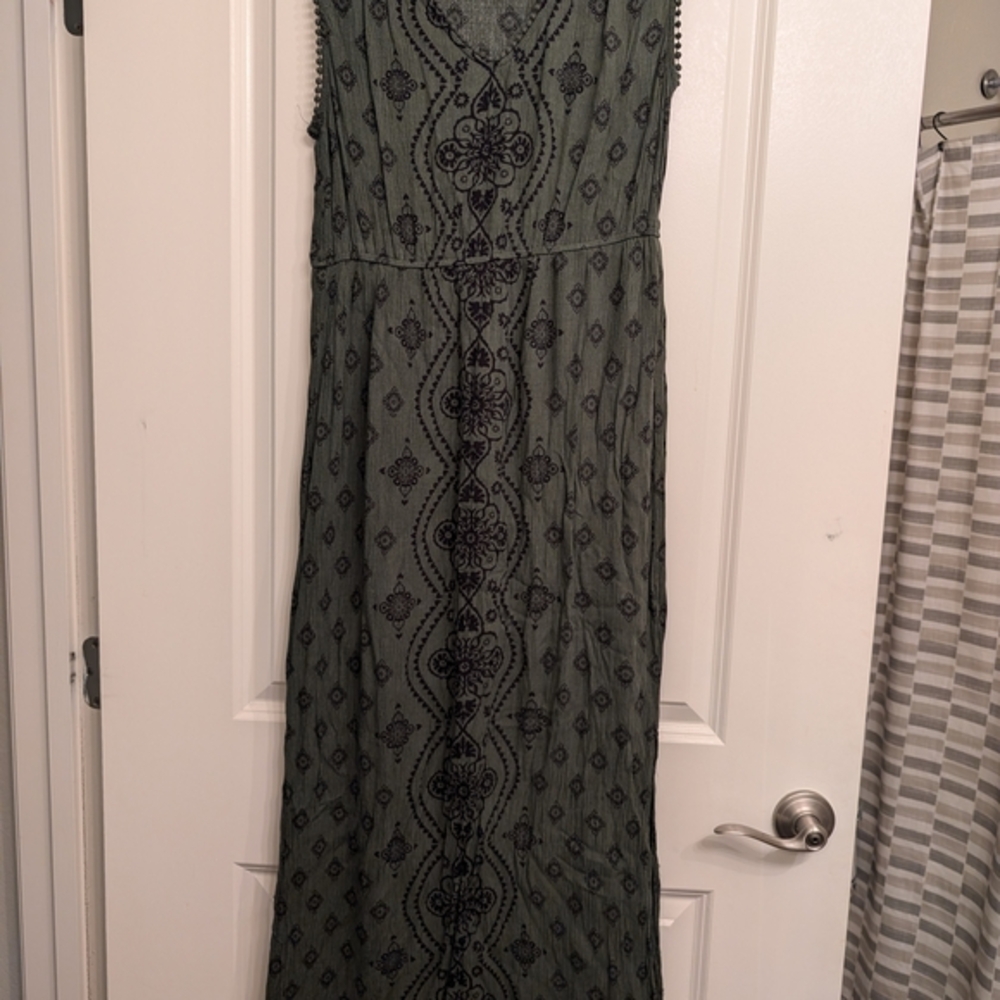 Elegant Green Sleeveless Dress